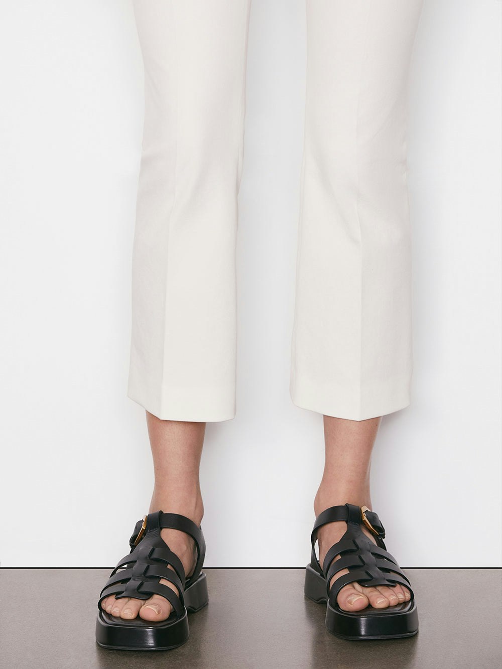 pants detail view